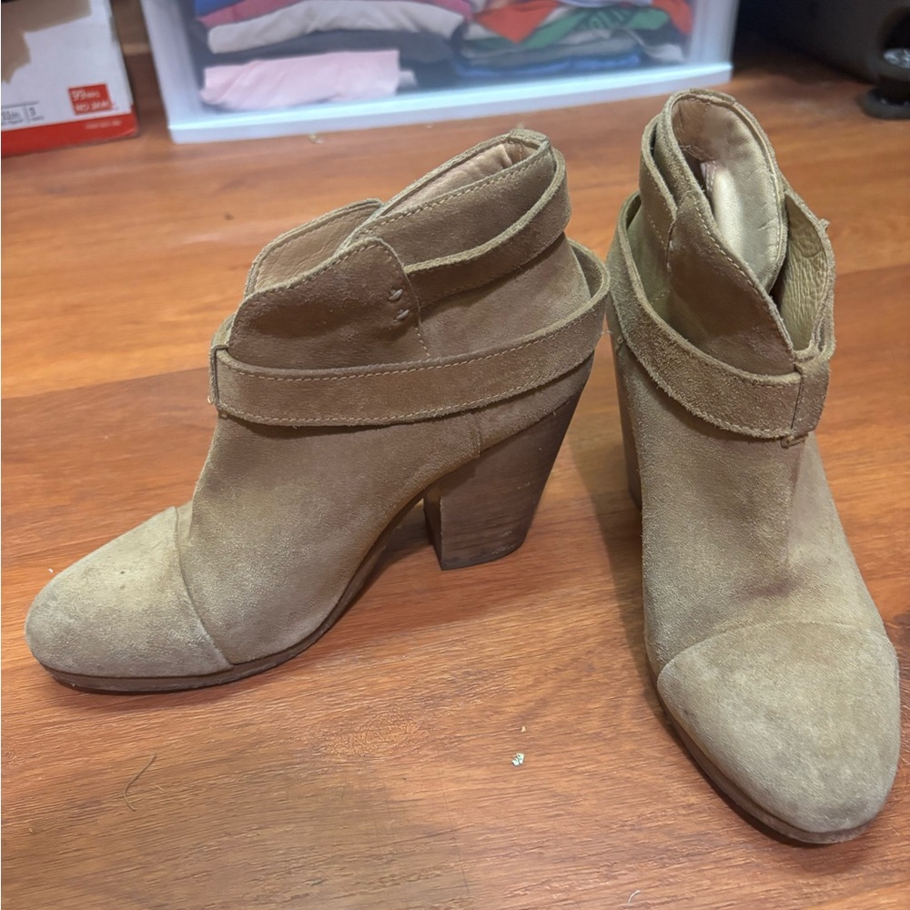 Women's Tan Ankle Boots
